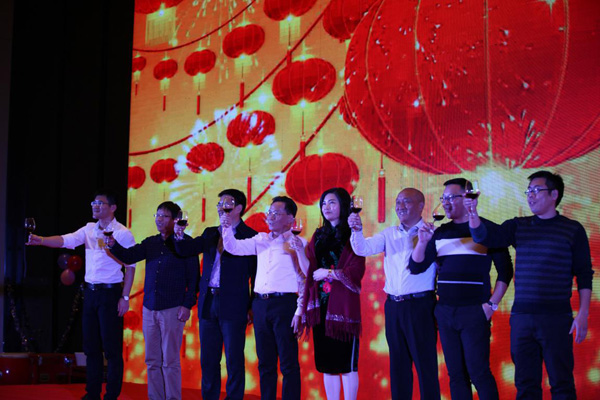 安徽得潤電氣 高低壓開關(guān)柜 變頻柜 咨詢熱線4000551777 安徽得潤電氣 高低壓開關(guān)柜 變頻柜 咨詢熱線4000551777