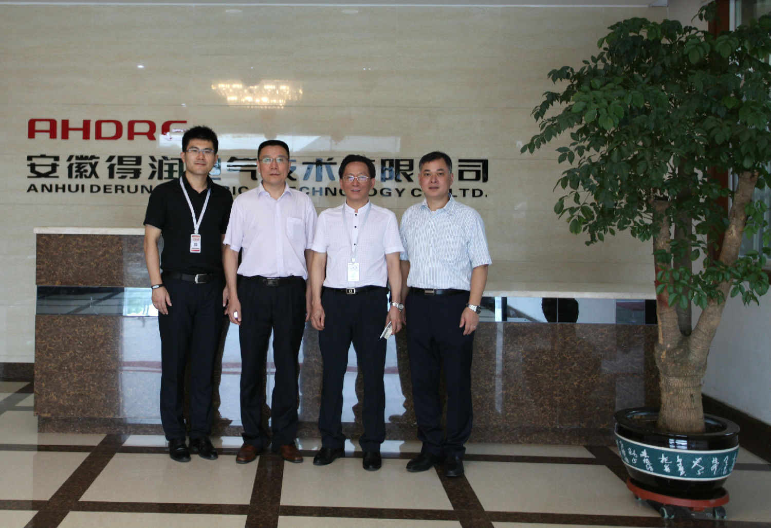 安徽得潤(rùn)電氣 為您提供電氣工程咨詢、設(shè)計(jì)、制造、安裝調(diào)試一站式服務(wù) 咨詢熱線：400-0551-777 qq：3176885416