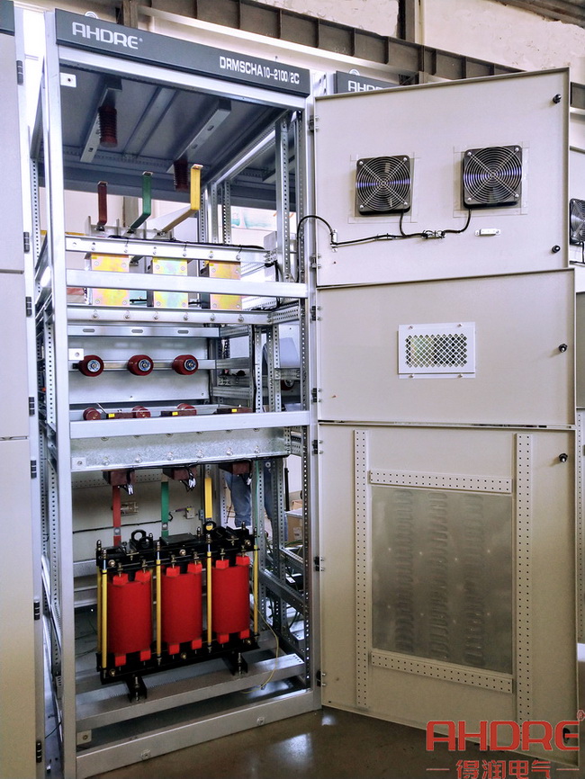 高壓無功自動補償裝置.jpg 高壓無功自動補償裝置.jpg