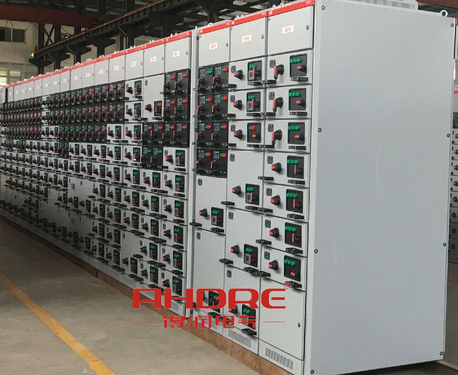 出線柜.jpg 出線柜.jpg