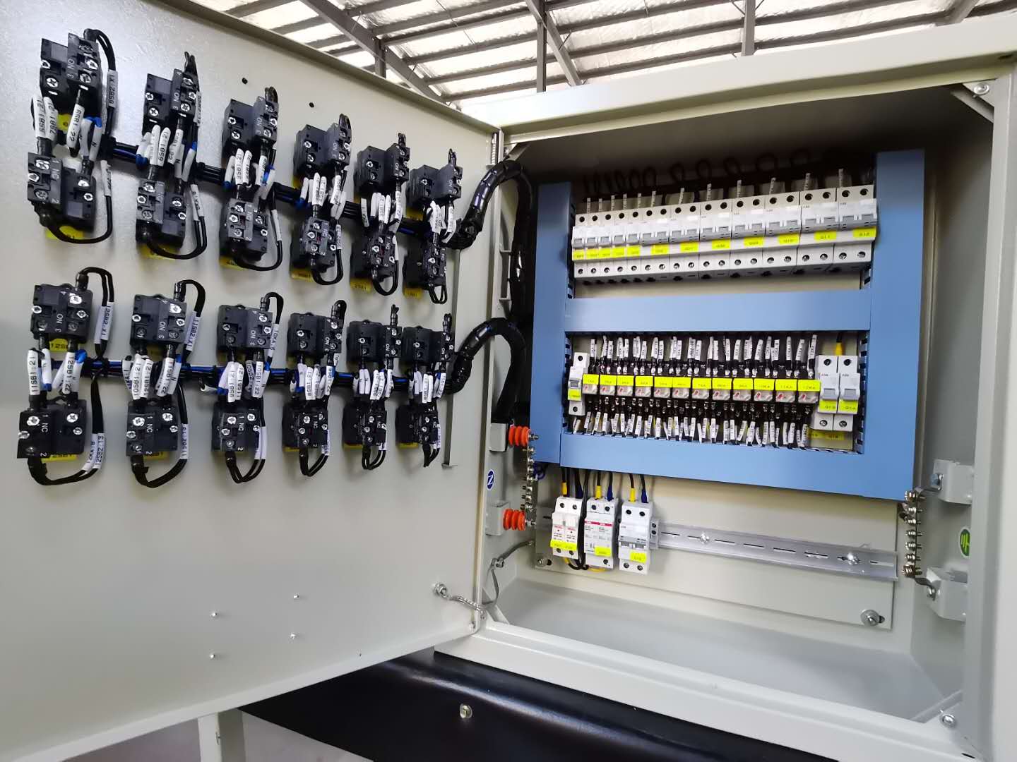 得潤電氣配電箱 得潤電氣配電箱