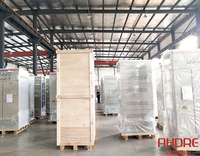 加納項(xiàng)目的GGD低壓配電柜出貨圖.jpg 加納項(xiàng)目的GGD低壓配電柜出貨圖.jpg